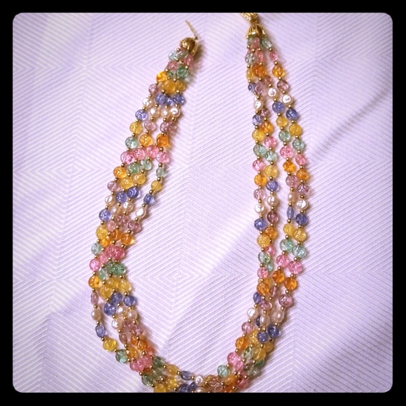 Jewelry - Multicolored bead necklace